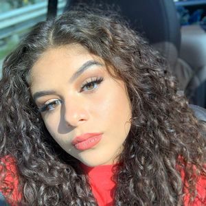 Meet your Posher, Gyovannah